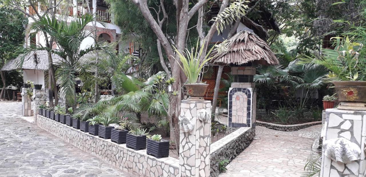 Mangga Lodge Бира Экстерьер фото